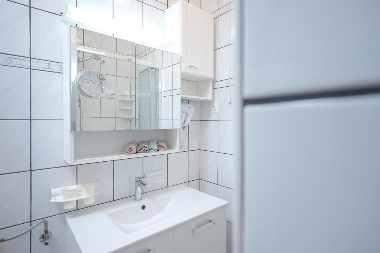 Apartment Nela Kalina Jelsa  Bagian luar foto