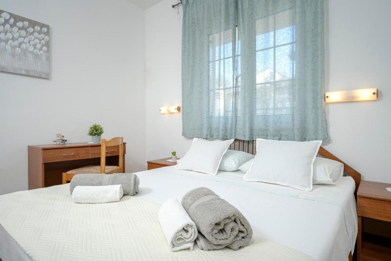 Apartment Nela Kalina Jelsa  Bagian luar foto